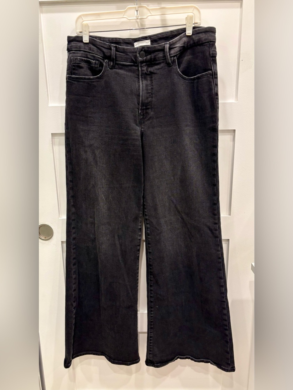 Good American Black Wide-Leg Flare Jeans